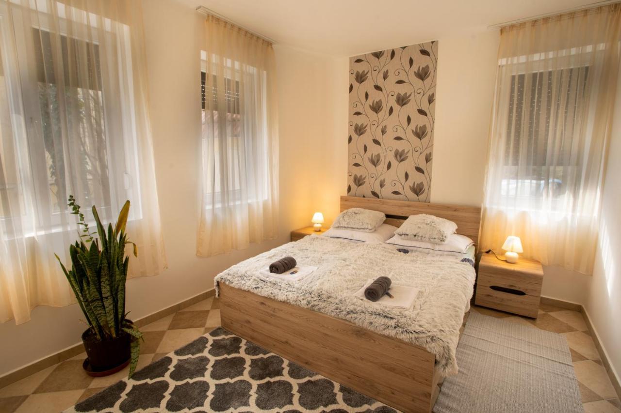 Szitakoeto Apartman Еґер Екстер'єр фото