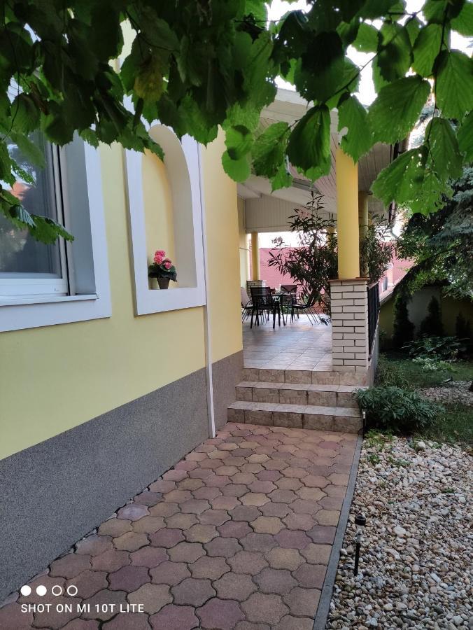 Szitakoeto Apartman Еґер Екстер'єр фото